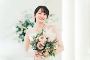 ブライダルダイエットで整えたい二の腕　背中　デコルテの姿勢